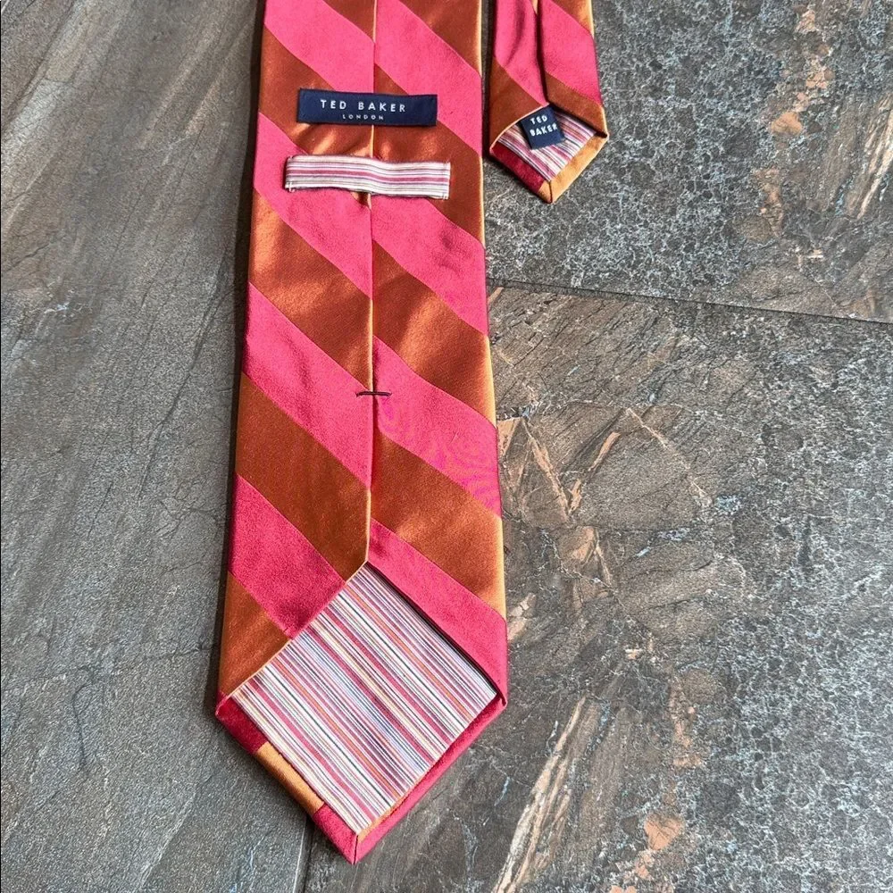 TED BAKER LONDON BURNT ORANGE/RED STRIPED DESIGNER TIE  - 100% IMPORTED SILK